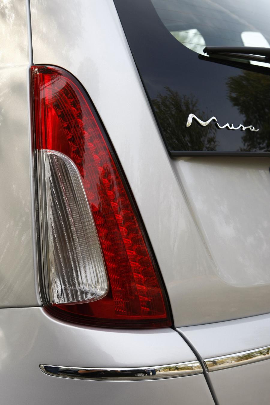  Lancia Musa 2007 года  (фото 34 из 86)